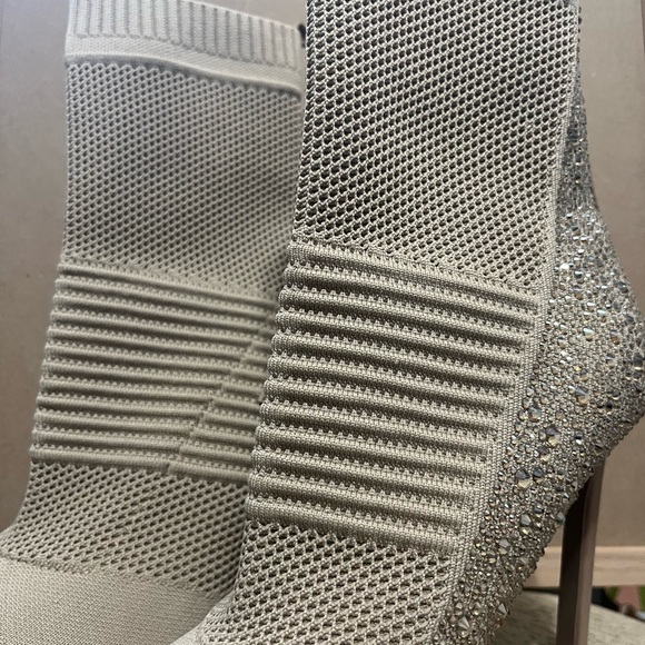 Maxwelle Pointed Toe Knit Boot - Picture 4 of 5